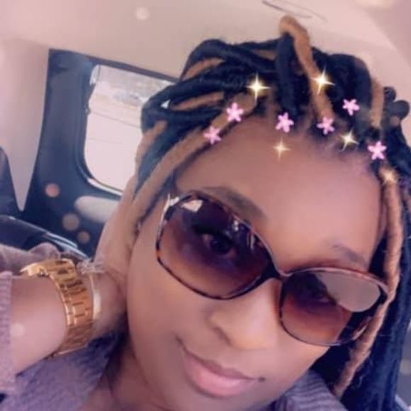 Meet your Posher, La'shell - Picture 1 of 1